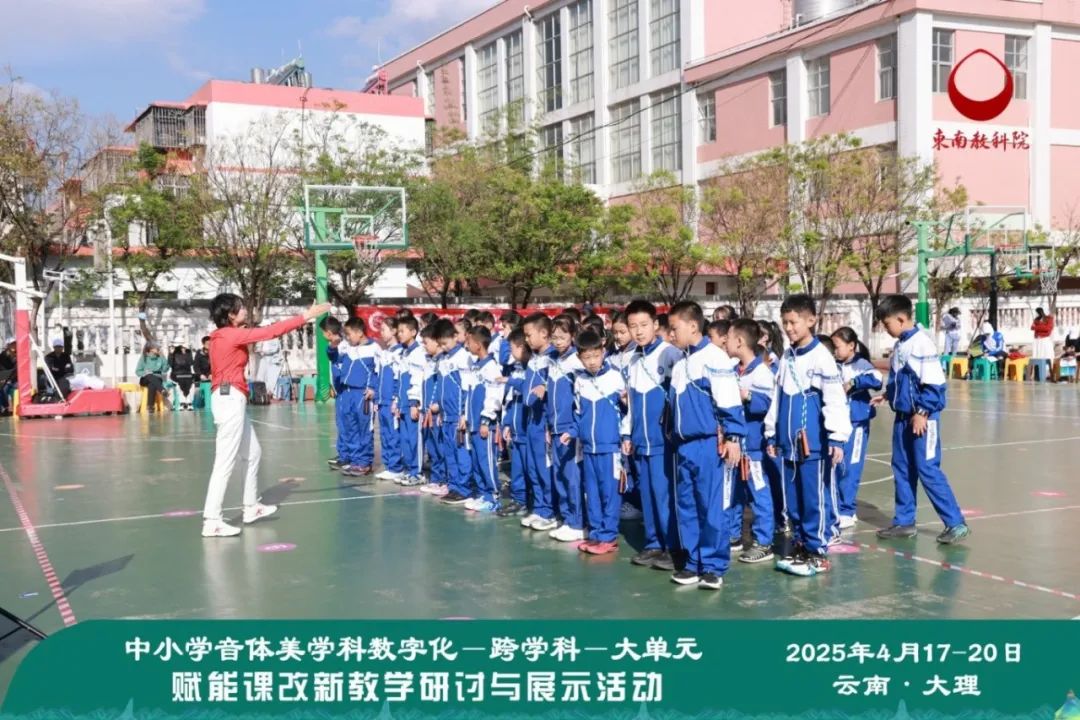 侯艳.jpg